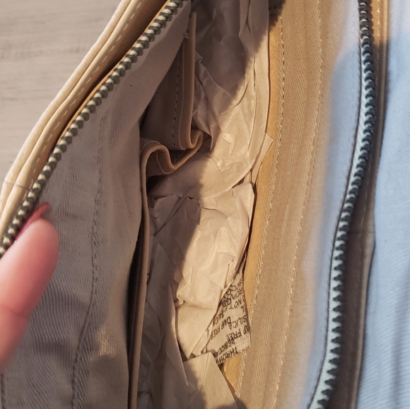 Day and Mood Fiona Leather Ivory Shoulder Bag NEW - Picture 6 of 9